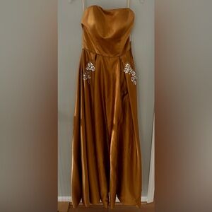 Elegant Gold Strapless Gown with Embellishments